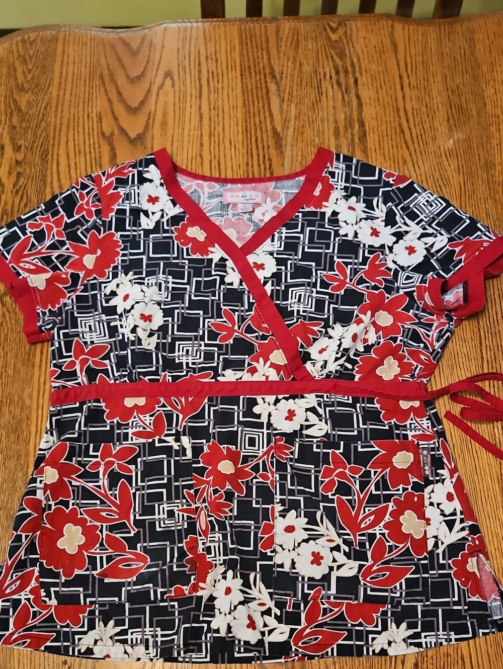 koi Floral Wrap Scrub Top in Red, Black & White